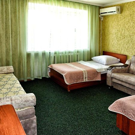 Green City Hotel Mykolaiv Dış mekan fotoğraf