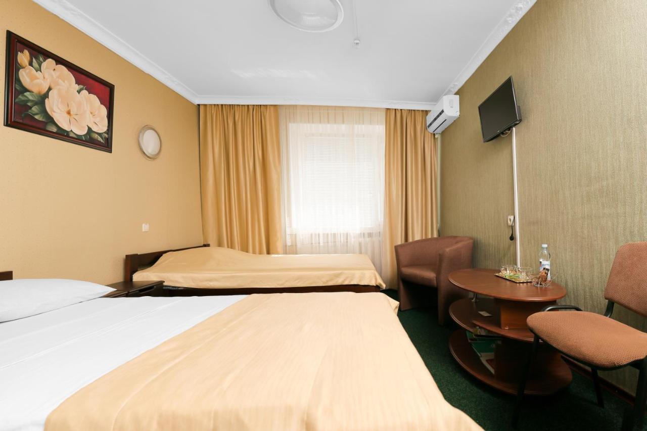 Green City Hotel Mykolaiv Dış mekan fotoğraf